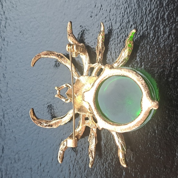 Tarantula Spider Brooch - Picture 5 of 5